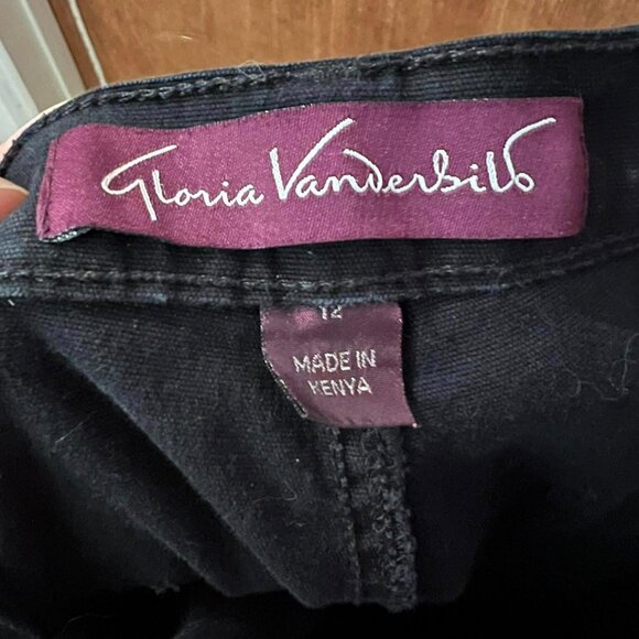 🐻Size 12 - Gloria Vanderbilt - Black Denim Capri Pants - W32"xL18" - Picture 2 of 6